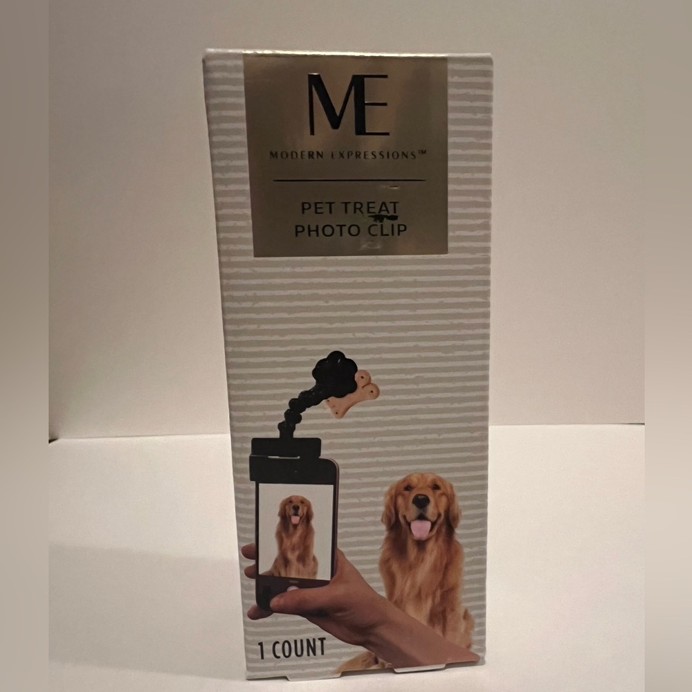 Dog treat clip for phone